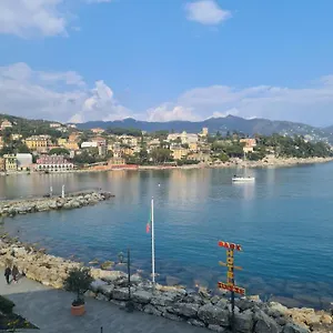 https://le-camarelle.hotelitalianriviera.com