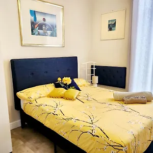 https://delia.hotelitalianriviera.com